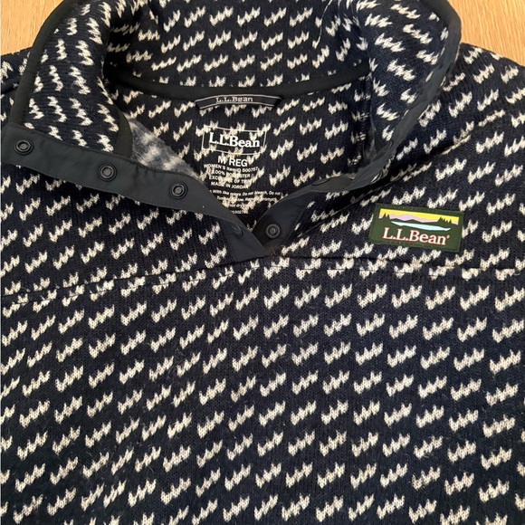 L.L. Bean Navy and White Knit Pullover - Picture 4 of 5